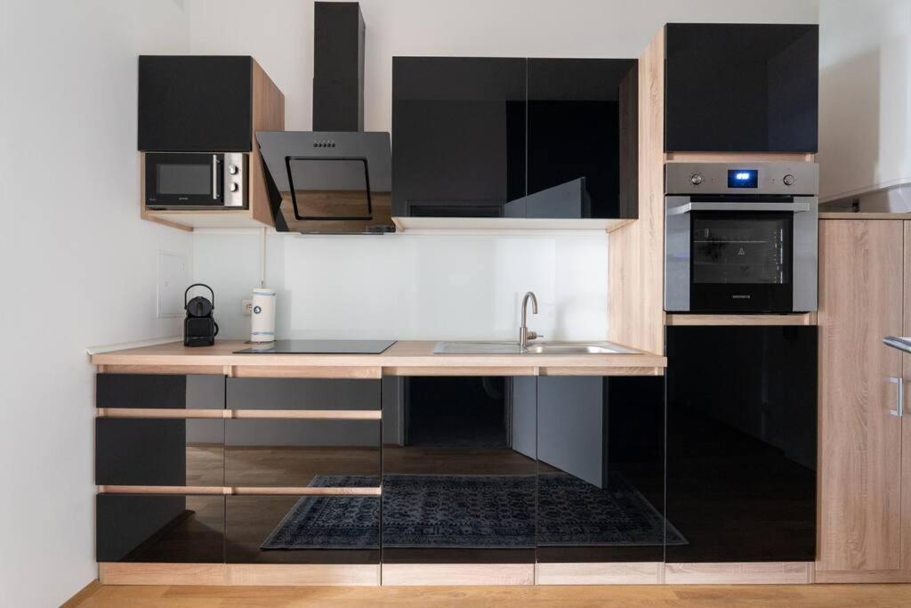 Glam 1br Suite, Easy Path By Hm Apartamento Viena